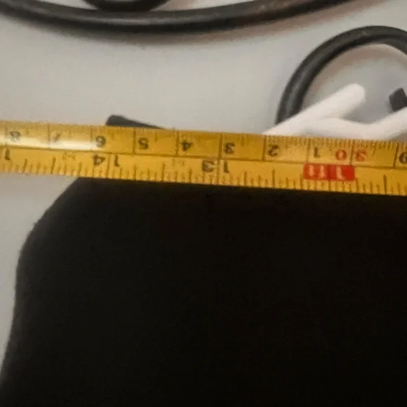 Lululemon Athletica Black Leggings Sleek Stretchy Design - Picture 5 of 6